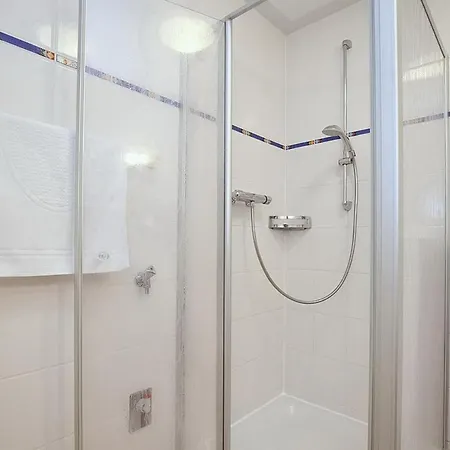 Апартаменты Likedeeler 17 *